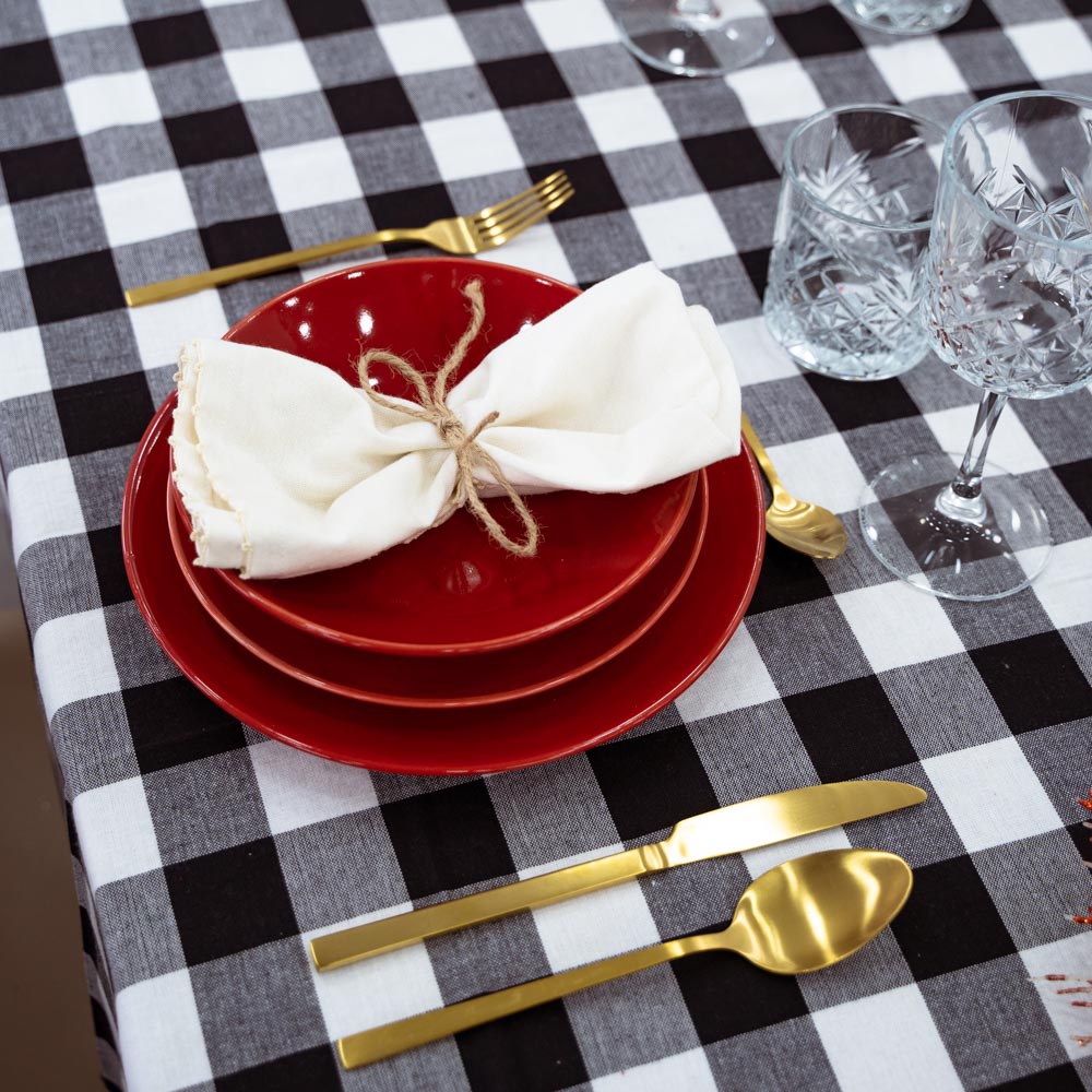 100% Cotton checked tablecloth