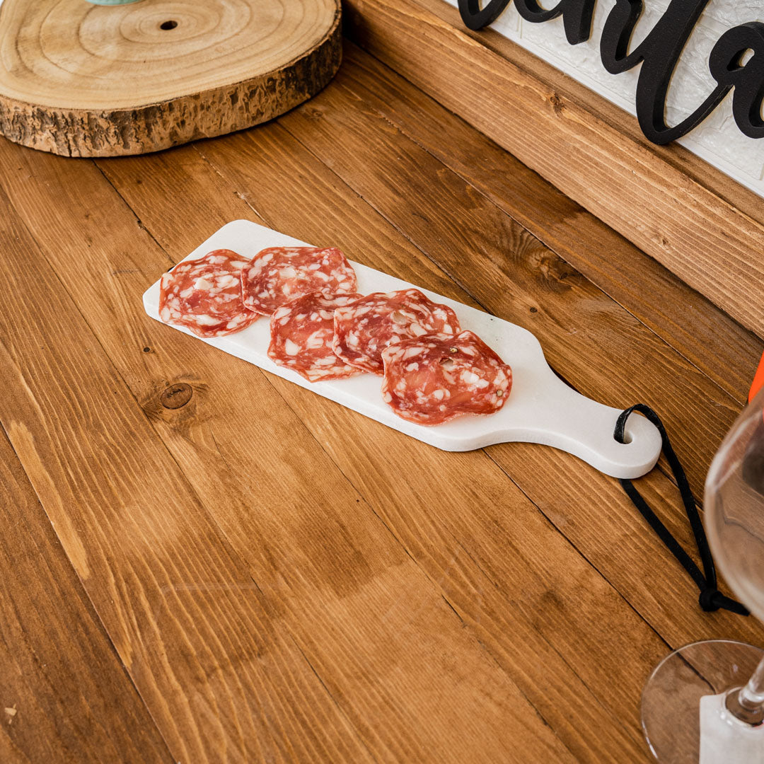 Rectangular cutting board in pink marble