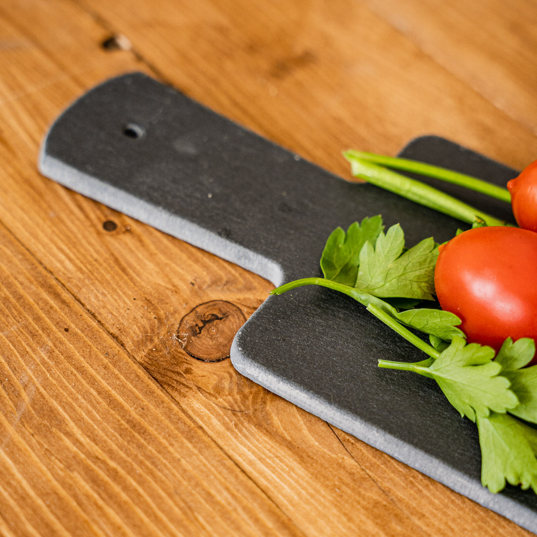 Rectangular cutting board in pink marble