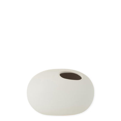 Oval vase in matt white ceramic