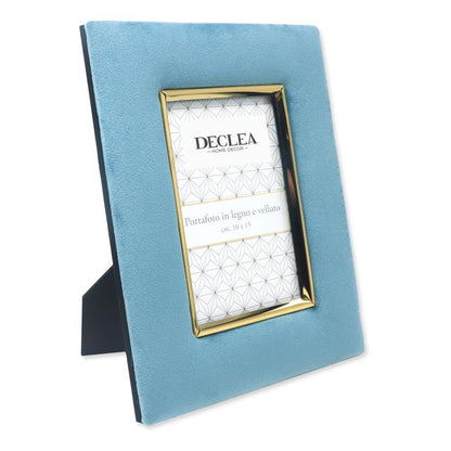 Photo frame in powder blue velvet and wood