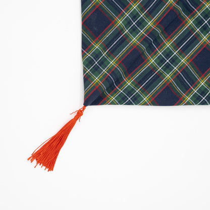 Pointed Tartan cotton runner with tassel