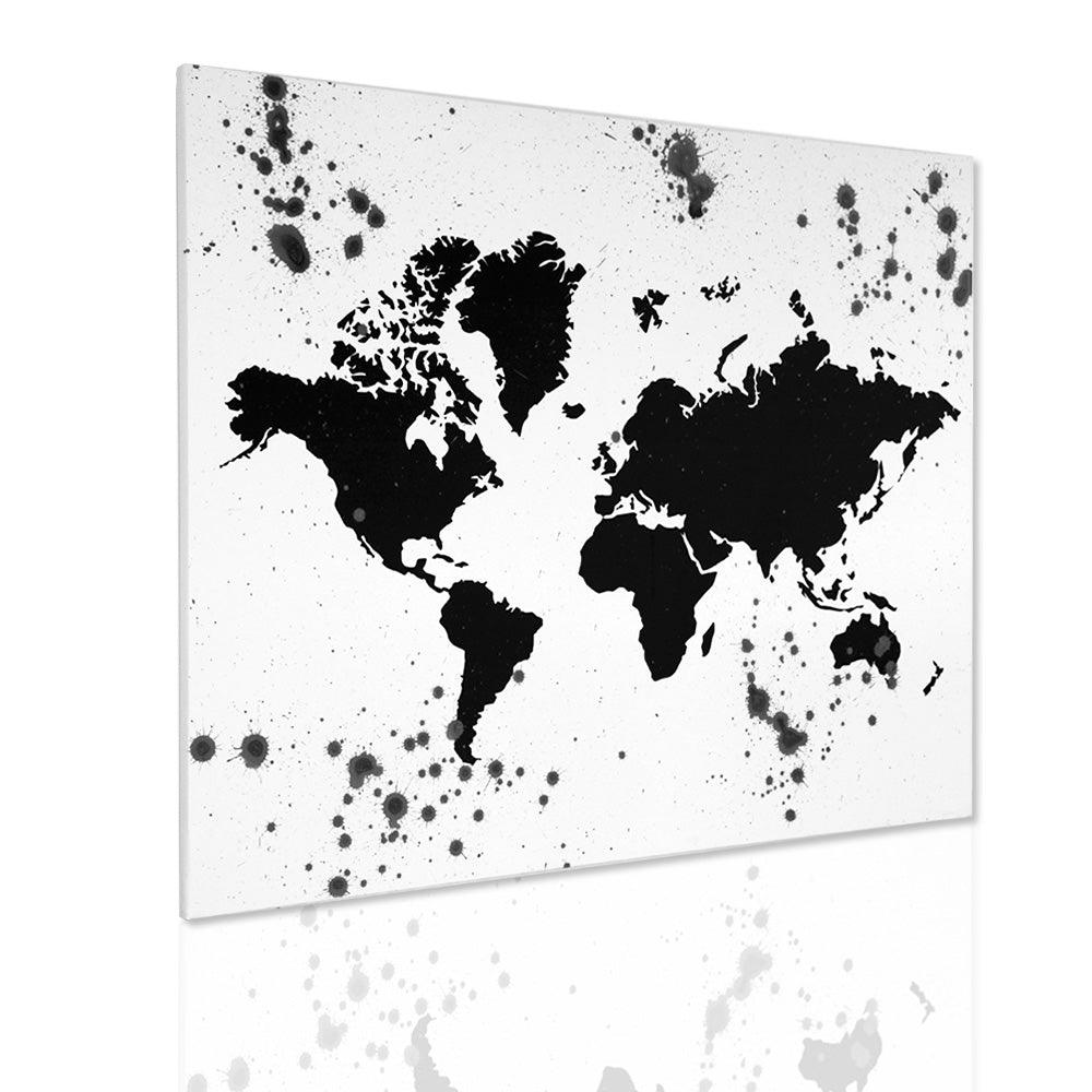 World in black&white (5891319660693)